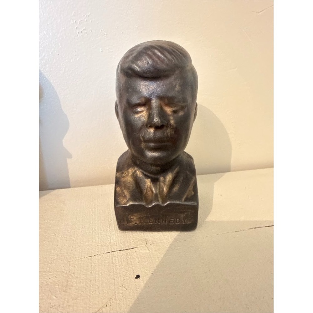 HTF John F Kennedy JFK Vintage Cast Iron Bronze Rubbed Coin Bank Screw Open